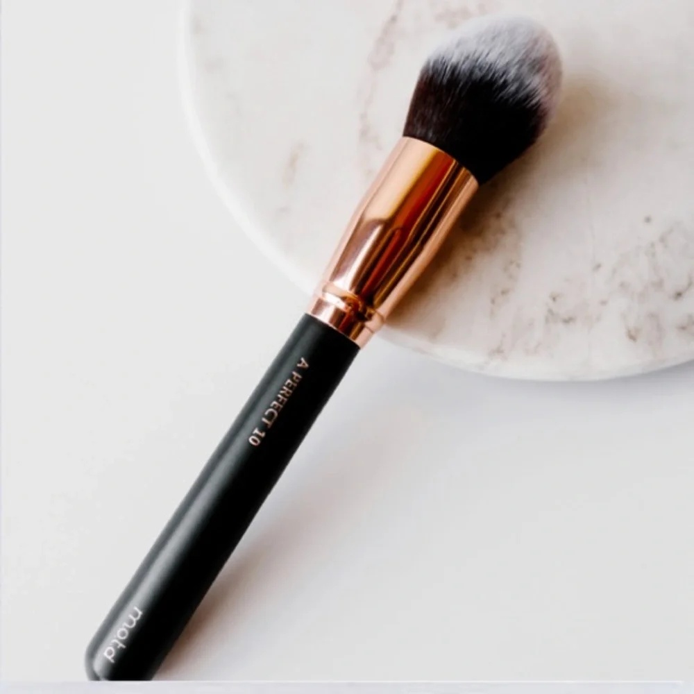 MOTD Cosmetics A Perfect 10 Tapered Makeup Face Brush